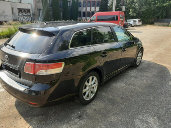 Toyota Avensis - 5