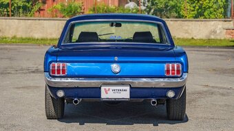 Ford Mustang - 5