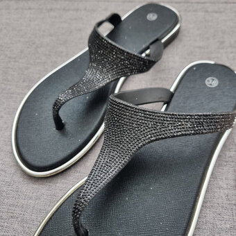 Dámske letné šľapky - zlaté a čierne - 5