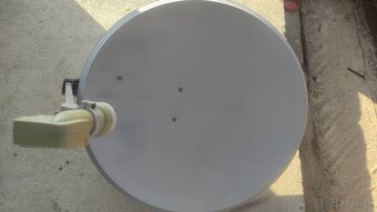 Satelitný tanier s hlavicou a príchytkou - 5