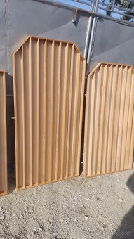 Poličky na autíčka....spolu za 40eur - 5