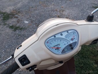Predám Skúter Kymco 50 4T Rv2009 - 5