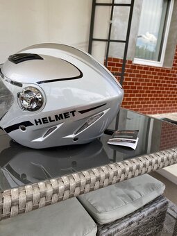 Predam motorkáraku prilbu - 5