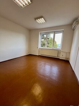Kancelária Mlynárce, parkovanie v cene, 22 m2, klimatizácia - 5