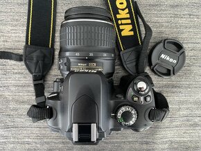 Predám Nikon D40 + 18-55 G II DX ED - 5