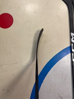 UPLNE NOVA POLOPROFI AZ PROFI HOKEJKA CCM JETSPEED LIMITED E - 5