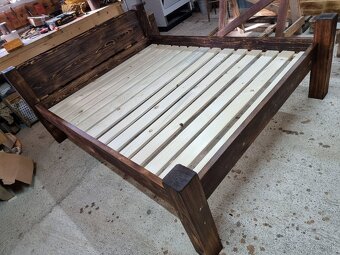 Postele z masívu - 5