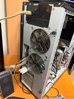 Predam PC skrinku NZXT Phantom - 5