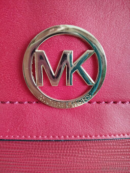 Červená kabelka - 5