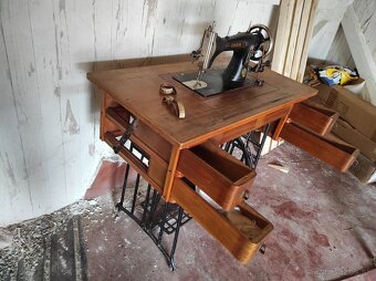 Šijací stroj Lada - 5
