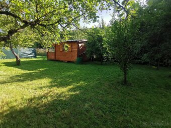 Pozemky 700m2 a 2 Chaty v meste BB - 5