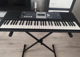 Takmer nový Yamaha YPT-230 - 5