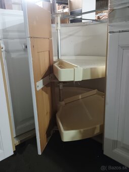 Moderná kuchynská linka bez spotrebičmi - 5