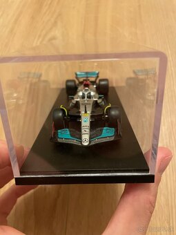 Lewis Hamilton Mercedes - 5