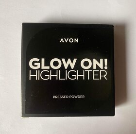 Avon - Rozjasňujúci púder Glow On - 5