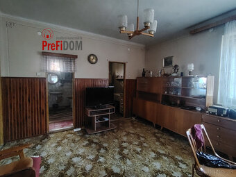 PREDAJ 3 + 2 izbový rodinný dom v obci Veľká Maňa. - 5