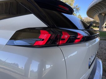 PEUGEOT 2008 1,2 PureTech130 GT - 5