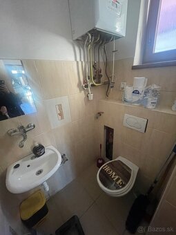 Kancelária / priestor v centre Malaciek na prenájom. - 5