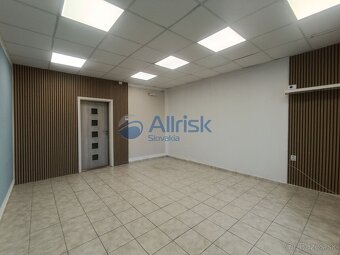 Prenájom obchodného priestoru na dobrej adrese v Seredi. - 5