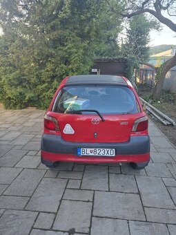 Toyota yaris 1.0 - 5