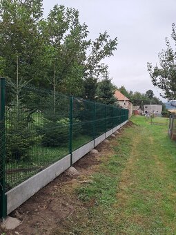Pokládka zámkovej dlažby ,ploty maľovanie ,úprava pozemkov - 5