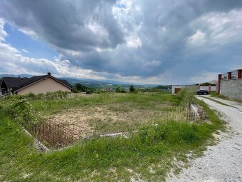 Pozemok na výstavbu rodinného domu - Prievidza - 5