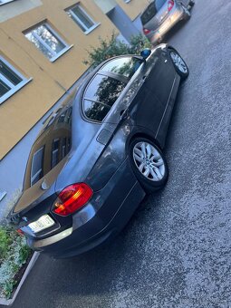 BMW 318D - 5
