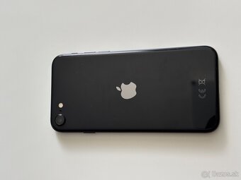 Predám iPhone SE 64GB 2020 - 5
