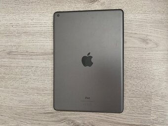 Apple iPad 9. generácie 10,2” 64GB + Apple klávesnica/stylus - 5