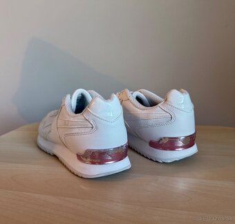 Tenisky značky Reebok 38,5 - 5