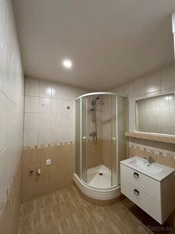 Prenájom slnečného 2-izbového bytu v Michalovciach - 5