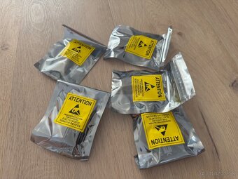 5× M.2 M‑Key to USB‑C / USB‑A interný adaptér - 5