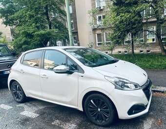Predám auto Peugeot 208 vo výbornom stave s nízkou spotrebou - 5