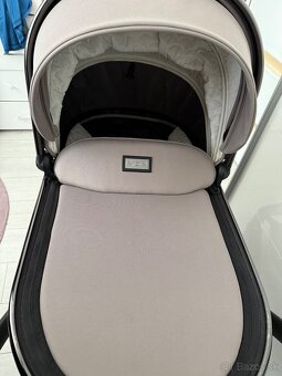 Kočiar Moon Resea S+ , vajíčko Maxi Cosi - 5