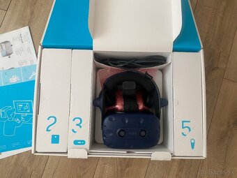 HTC VIVE PRO - 5