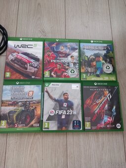 Predám XBOX ONE X 1TB - 5