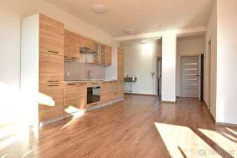 2NP 203 Slnečný 3-izbový byt s balkónom – tiché býva - 5