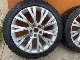 ANTARES Orig.skoda Superb3 5x112 8jx18 ET 44 VW 235 45 R18 - 5