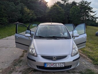 Predám auto značky Honda Jazz 1,4i LS CVT automat - 5