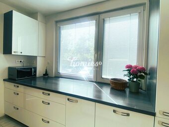 PREDAJ 3 izbový, veľký, kompletne prerobený byt v centre Nit - 5