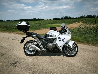 Honda VFR 1200F 2011 - 5