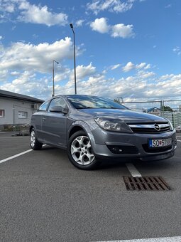Opel Astra H GTC - 5