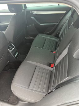 SKODA OCTAVIA COMBI - 5