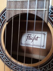 Akustická gitara značky Flight - 5
