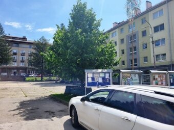 Výborný, veľký , slnečný byt v centre - nízky nájom - 5