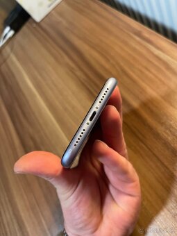 iPhone 11 Lila 64GB - 5