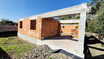 Rozostavaný 4-izbový rodinný dom v Tomášikove - 5