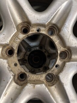 Predám kolesá 235/70 r16 - 5