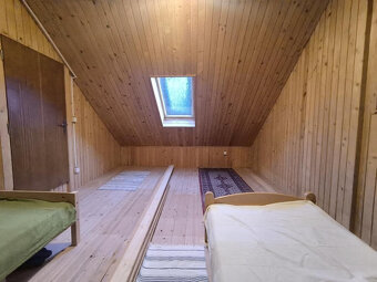 VKUSNE REKONŠTRUOVANÁ S CITOM ZARIADENÁ SLNKOM ZALIATA CHATA - 5