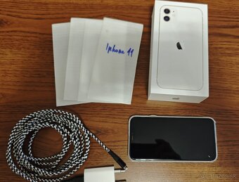 Apple iPhone 11 64GB - 5